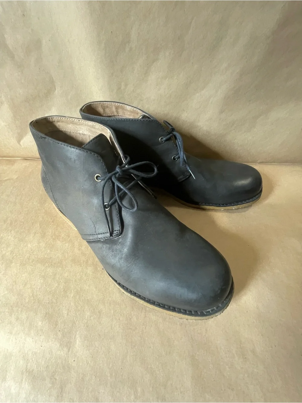 UGG Men's Black Leather Chukka Boot with Crepe Sole
